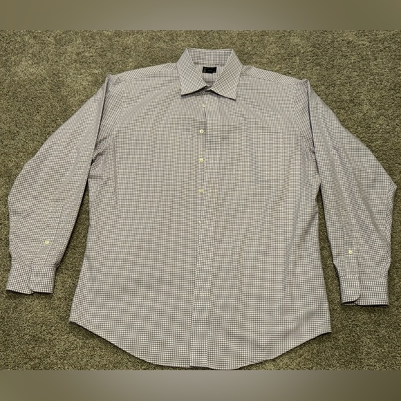 Jos. A. Bank Traveler’s Collection Checkered Dress Shirt - Picture 5 of 5